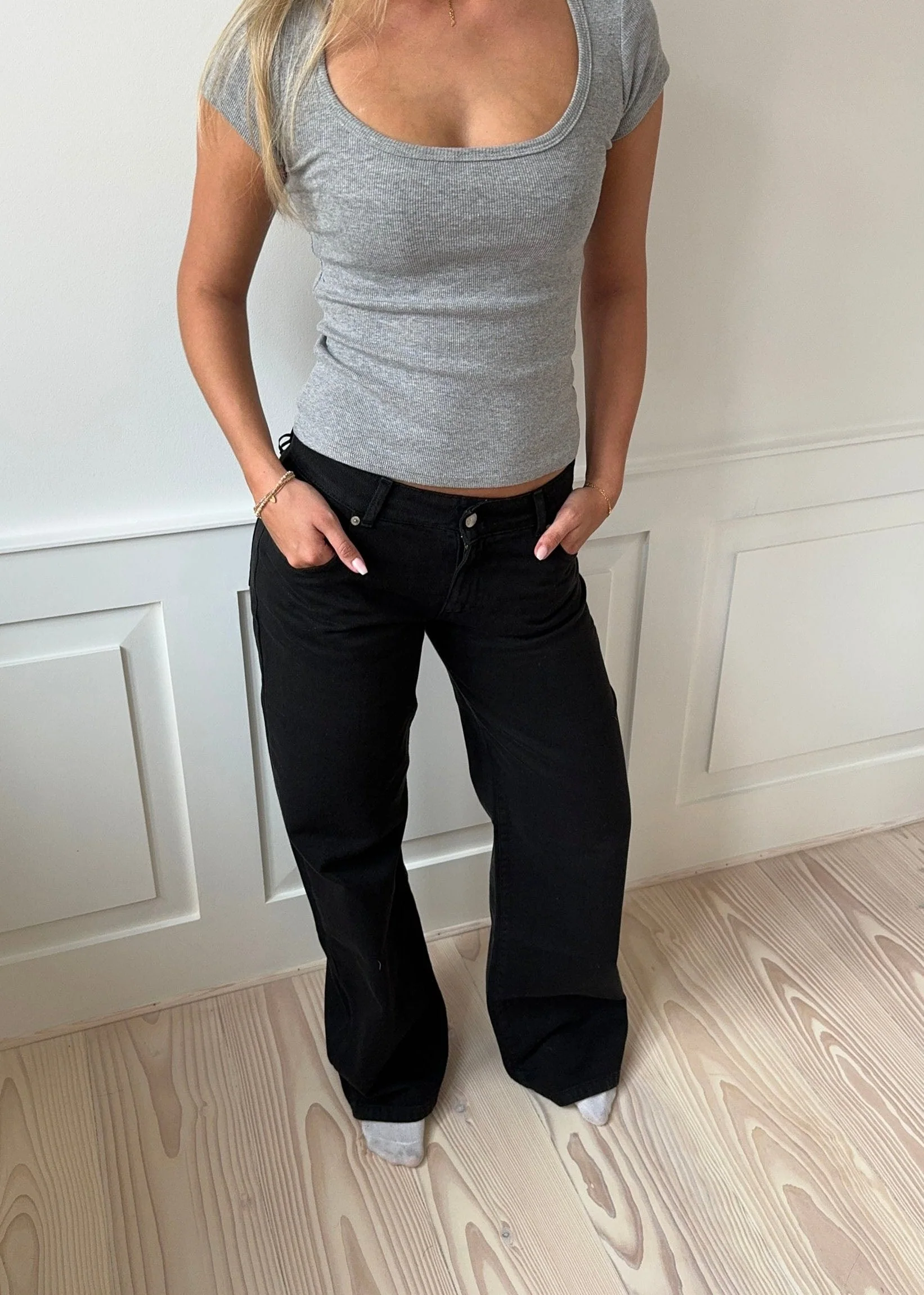 Tuva low waisted jeans - Black 7 Tuva low waisted jeans - Black