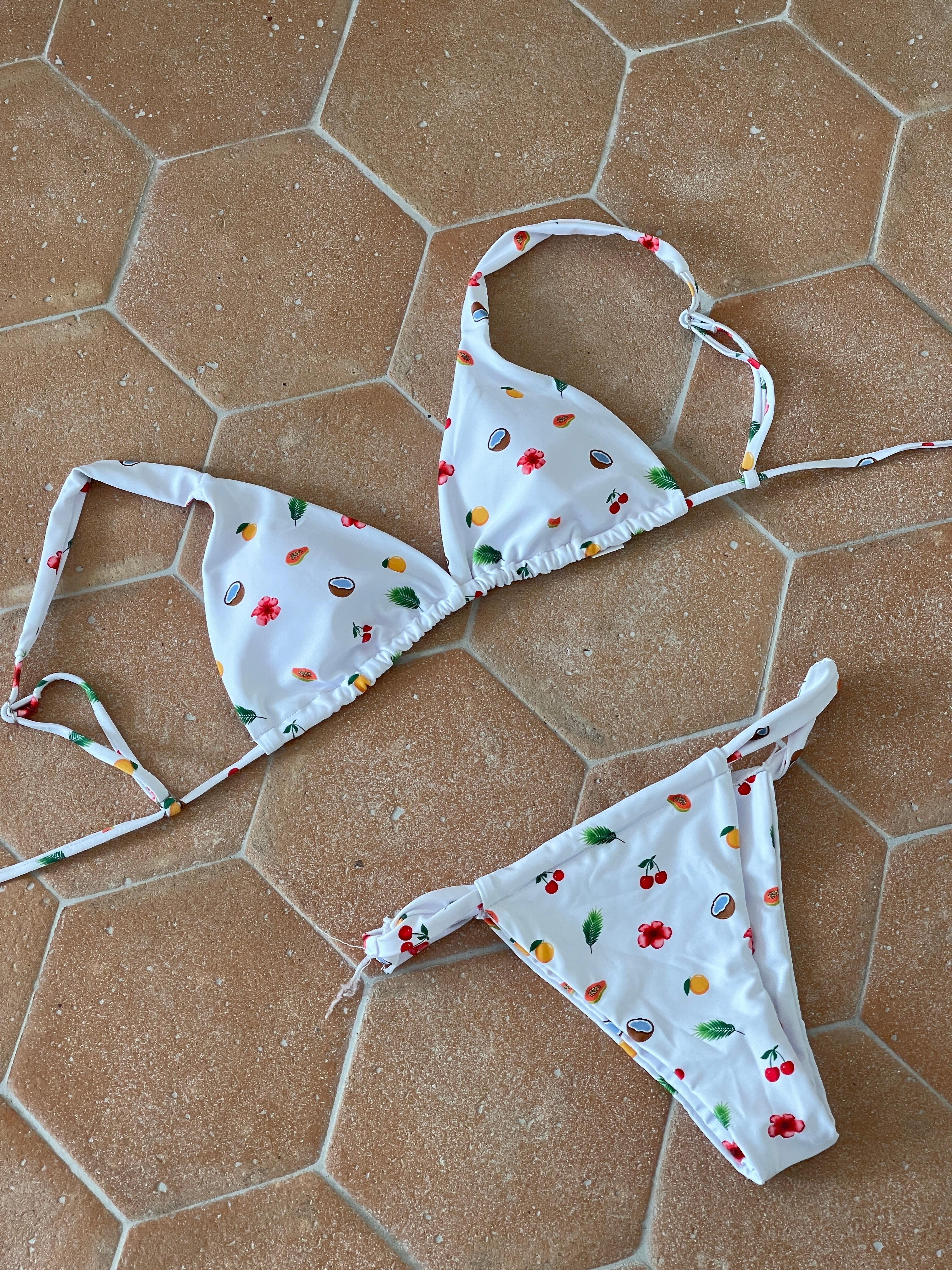 Marietta bikini with fruit - White 11 Marietta bikini with fruit - White