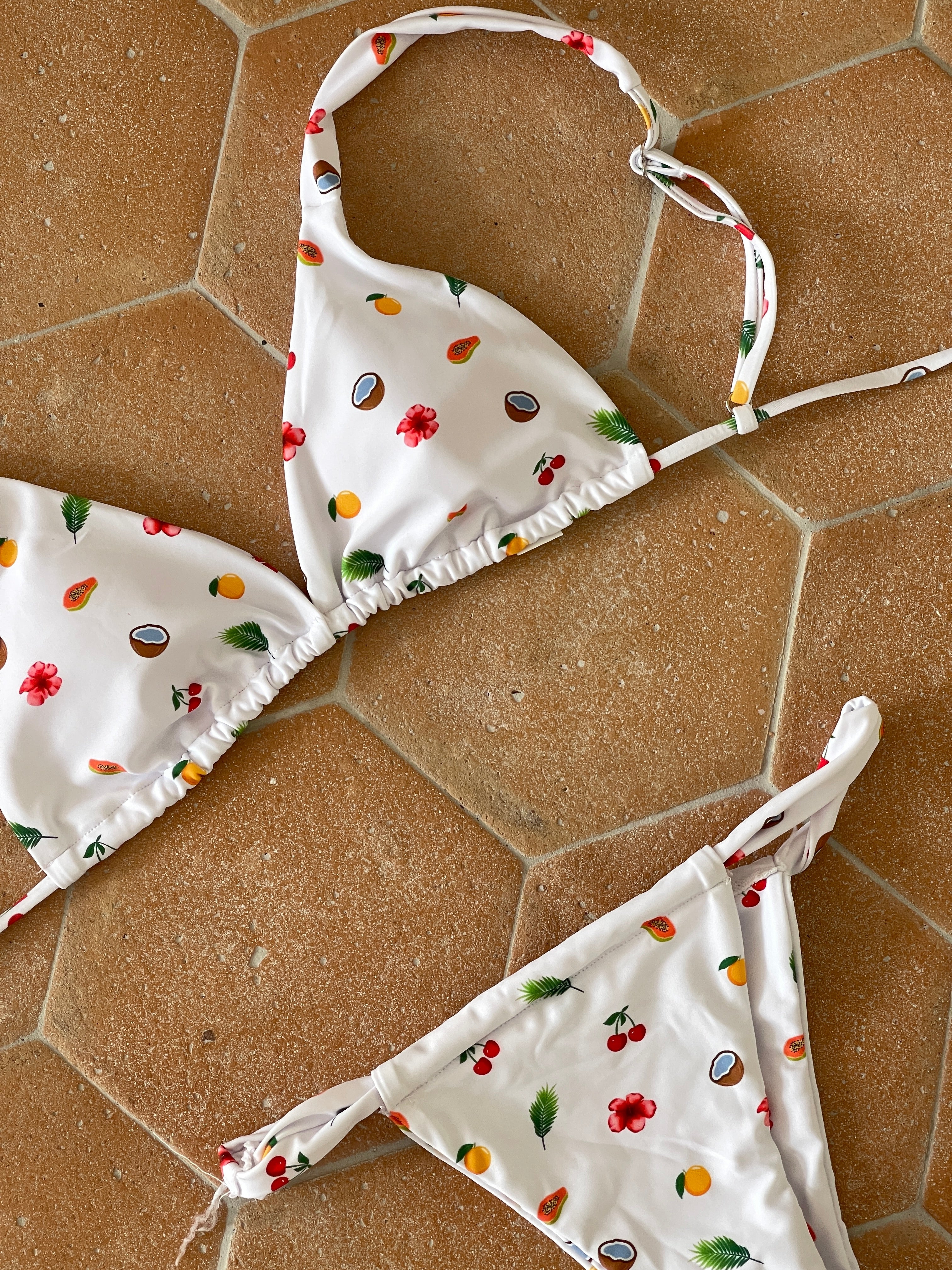 Marietta bikini with fruit - White 4 Marietta bikini with fruit - White