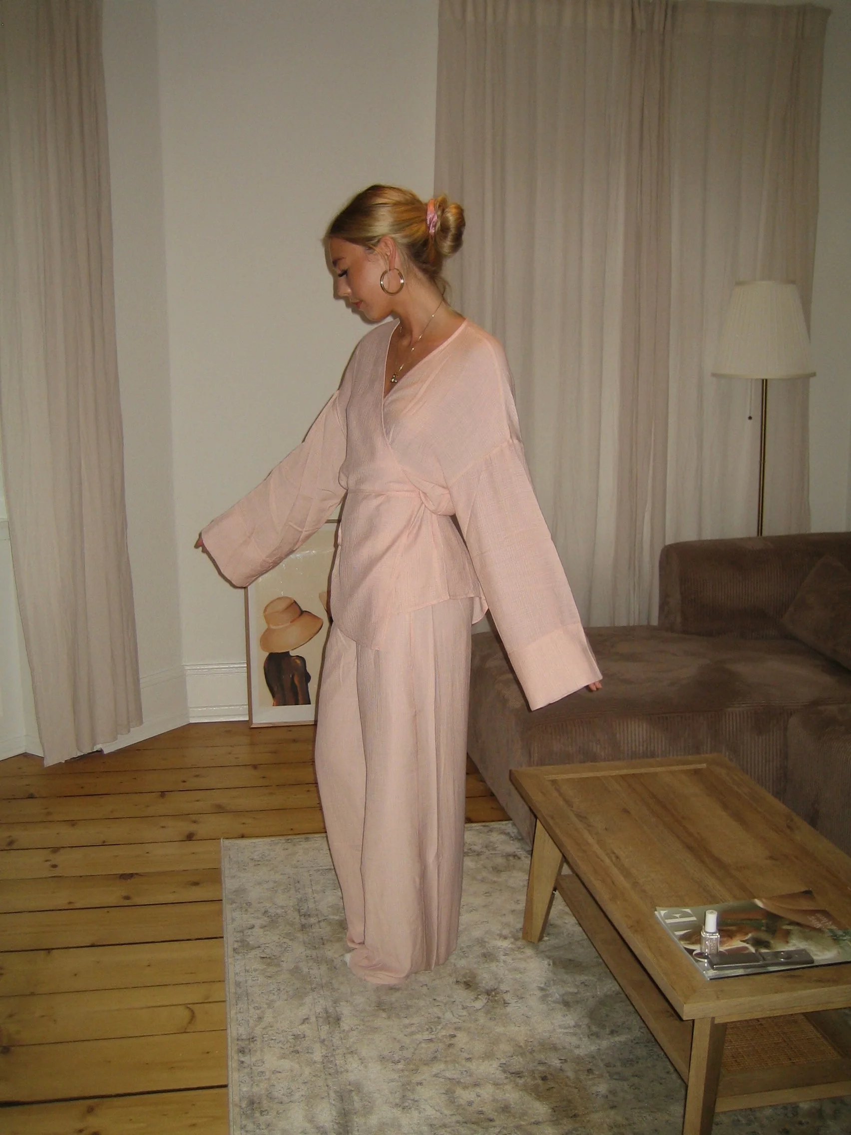 Rikki blouse with tie detail - Light pink 5 Rikki blouse with tie detail - Light pink