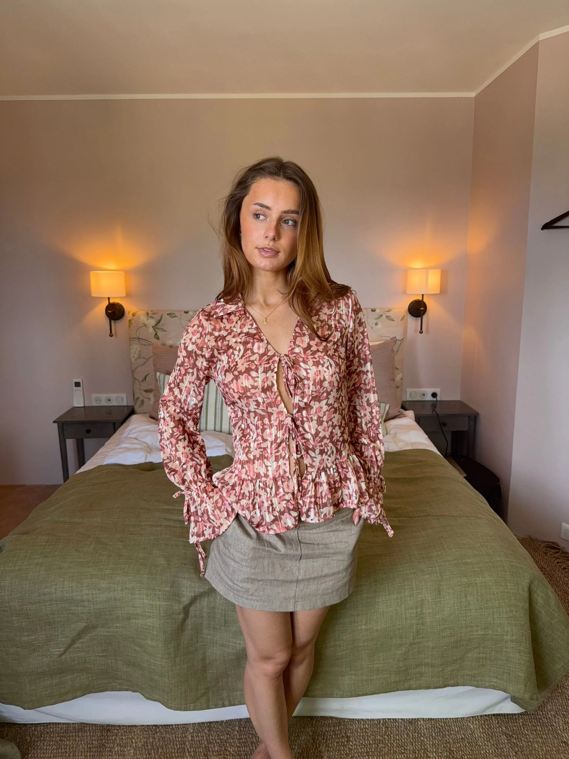 Silina blouse with flowers – Pink/brown 4 Silina blouse with flowers – Pink/brown