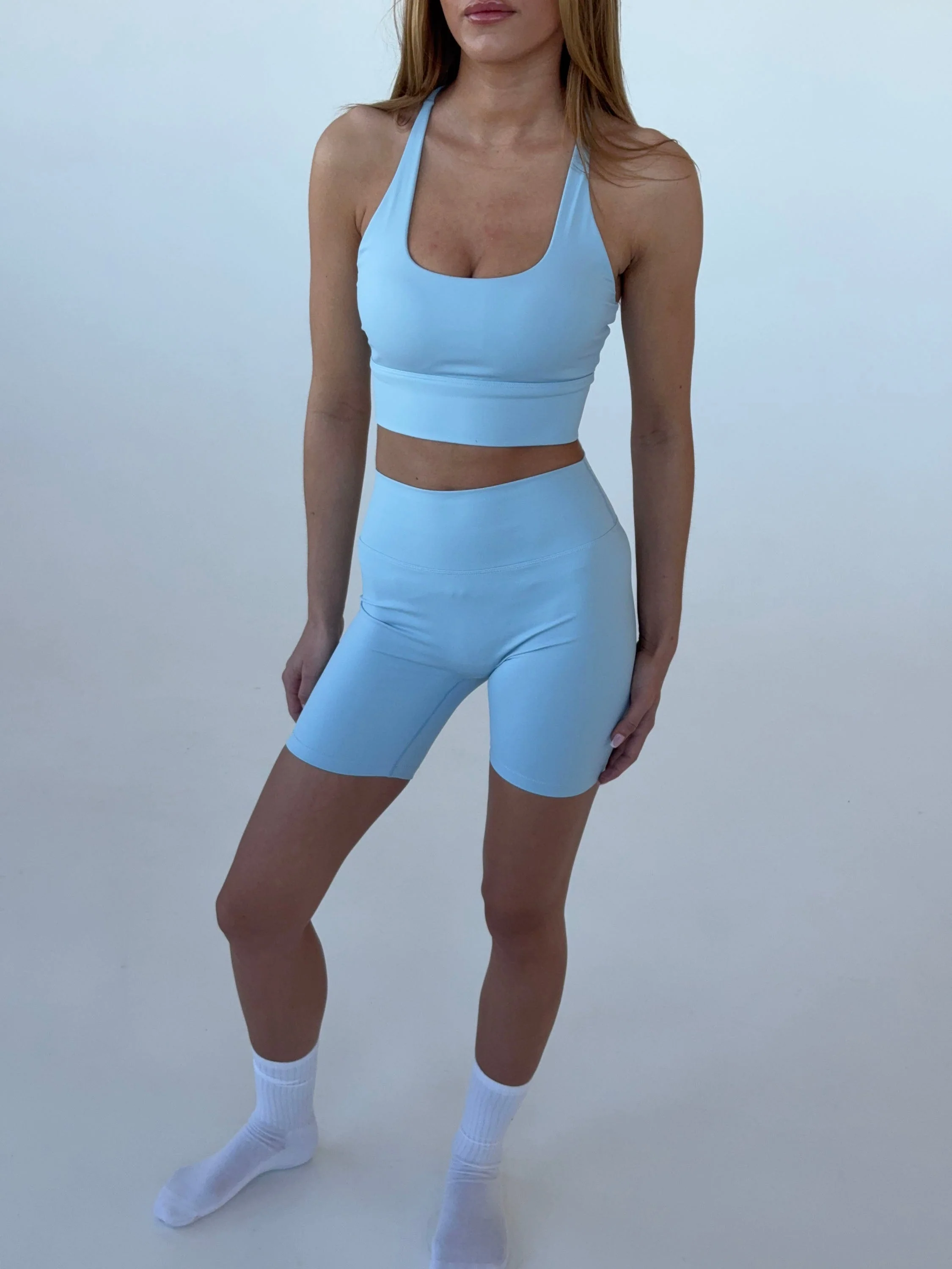 Essential shorts - Sky 1 Essential shorts - Sky