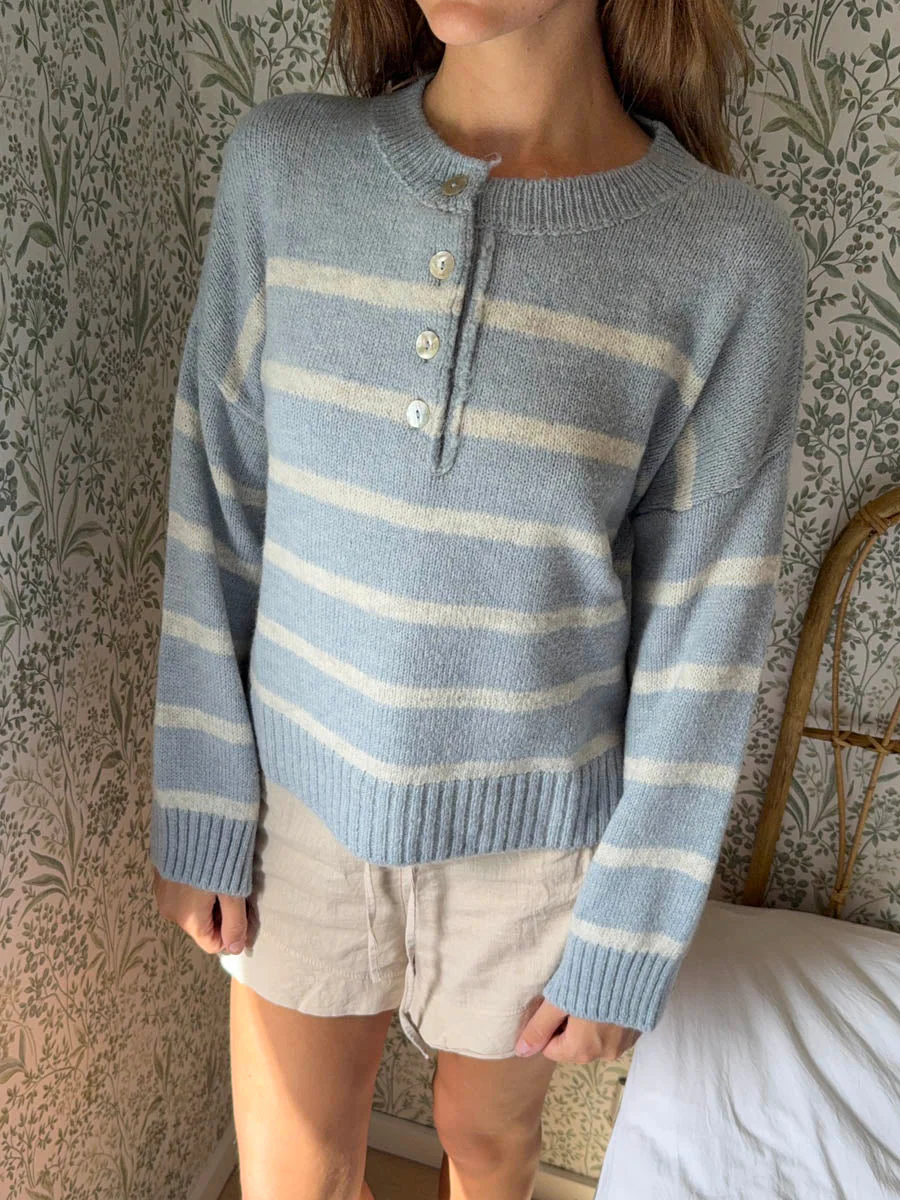 Evelisse knit with buttons - Light blue/white 3 Evelisse knit with buttons - Light blue/white