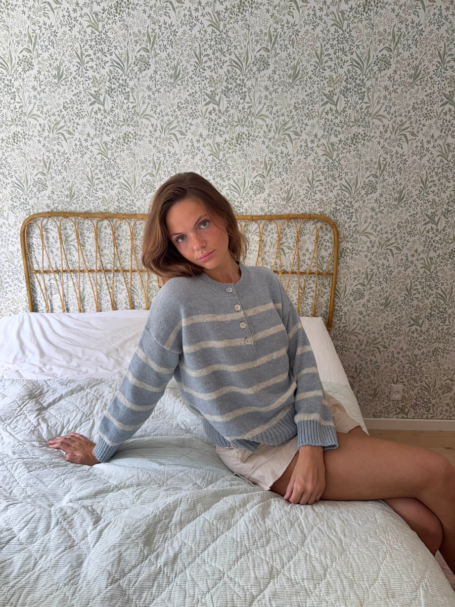 Evelisse knit with buttons - Light blue/white 6 Evelisse knit with buttons - Light blue/white