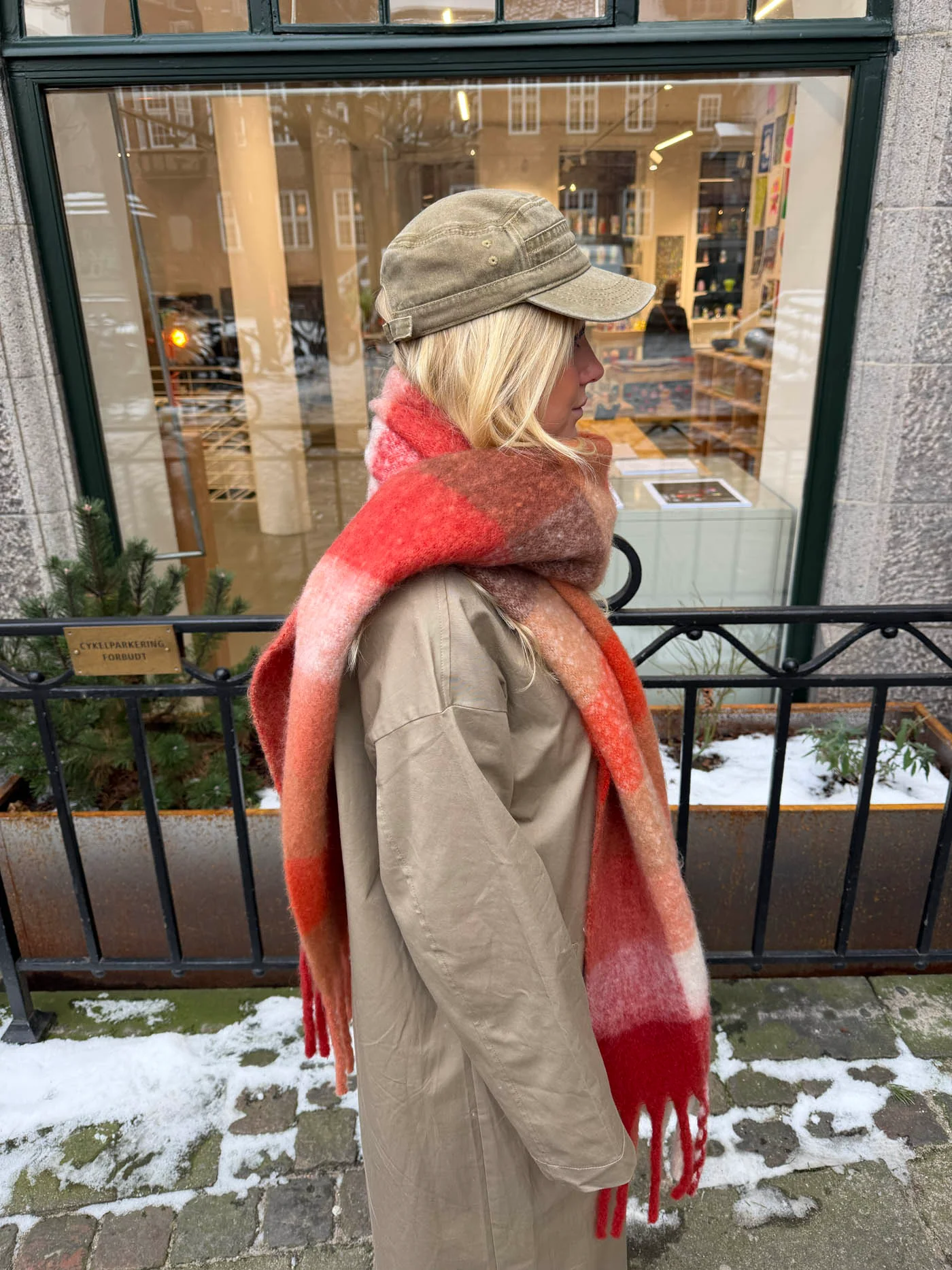 Gale scarf - Red/brown/white 1 Gale scarf - Red/brown/white