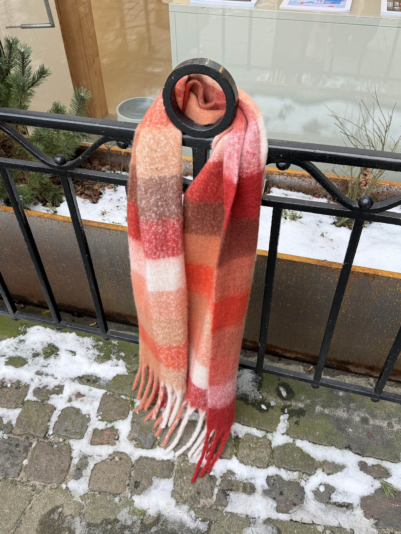 Gale scarf - Red/brown/white 4 Gale scarf - Red/brown/white