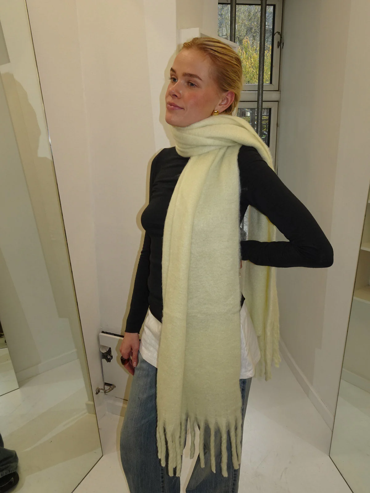 Gale scarf - Yellow/off white 3 Gale scarf - Yellow/off white