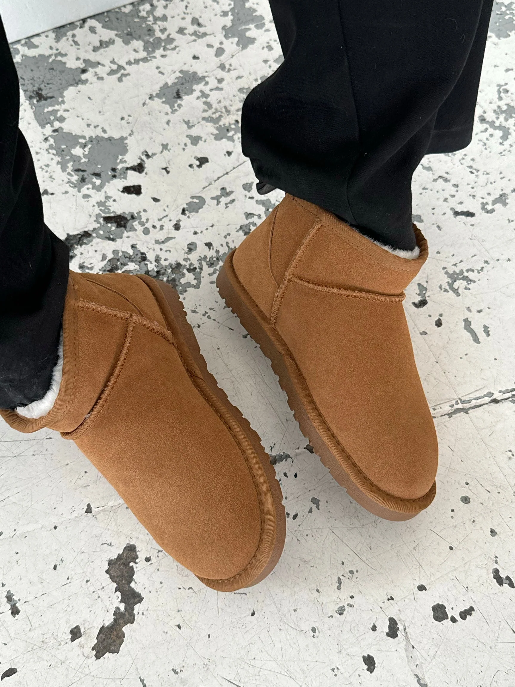 Malabo teddy boots short - Camel 10 Malabo teddy boots short - Camel