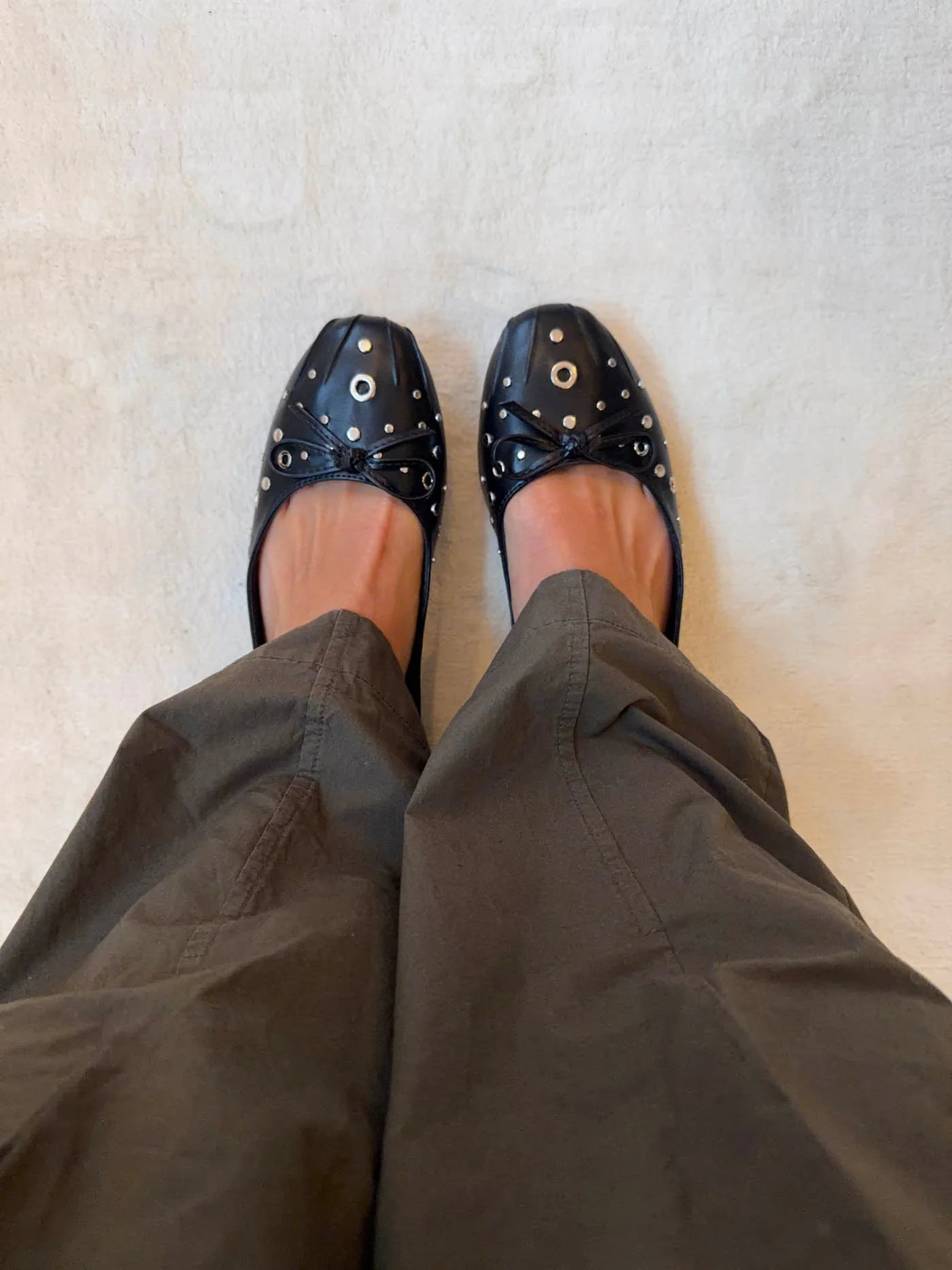 Katarine ballerinas with stud details - Black 1 Katarine ballerinas with stud details - Black