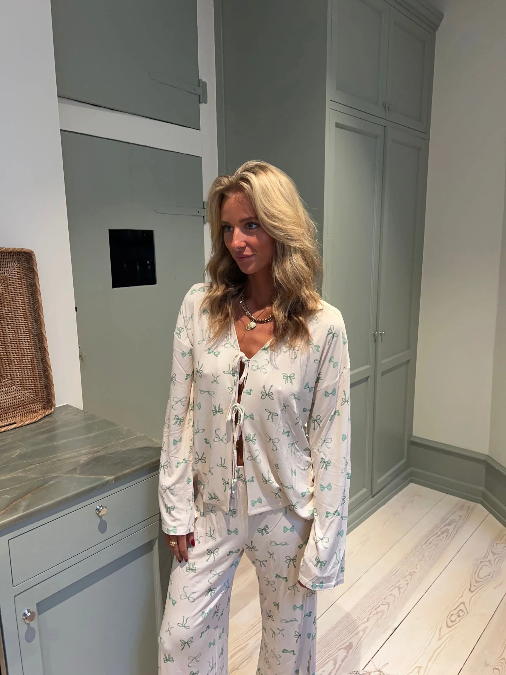 Linnea pyjamas blouse with bows - Off white 2 Linnea pyjamas blouse with bows - Off white