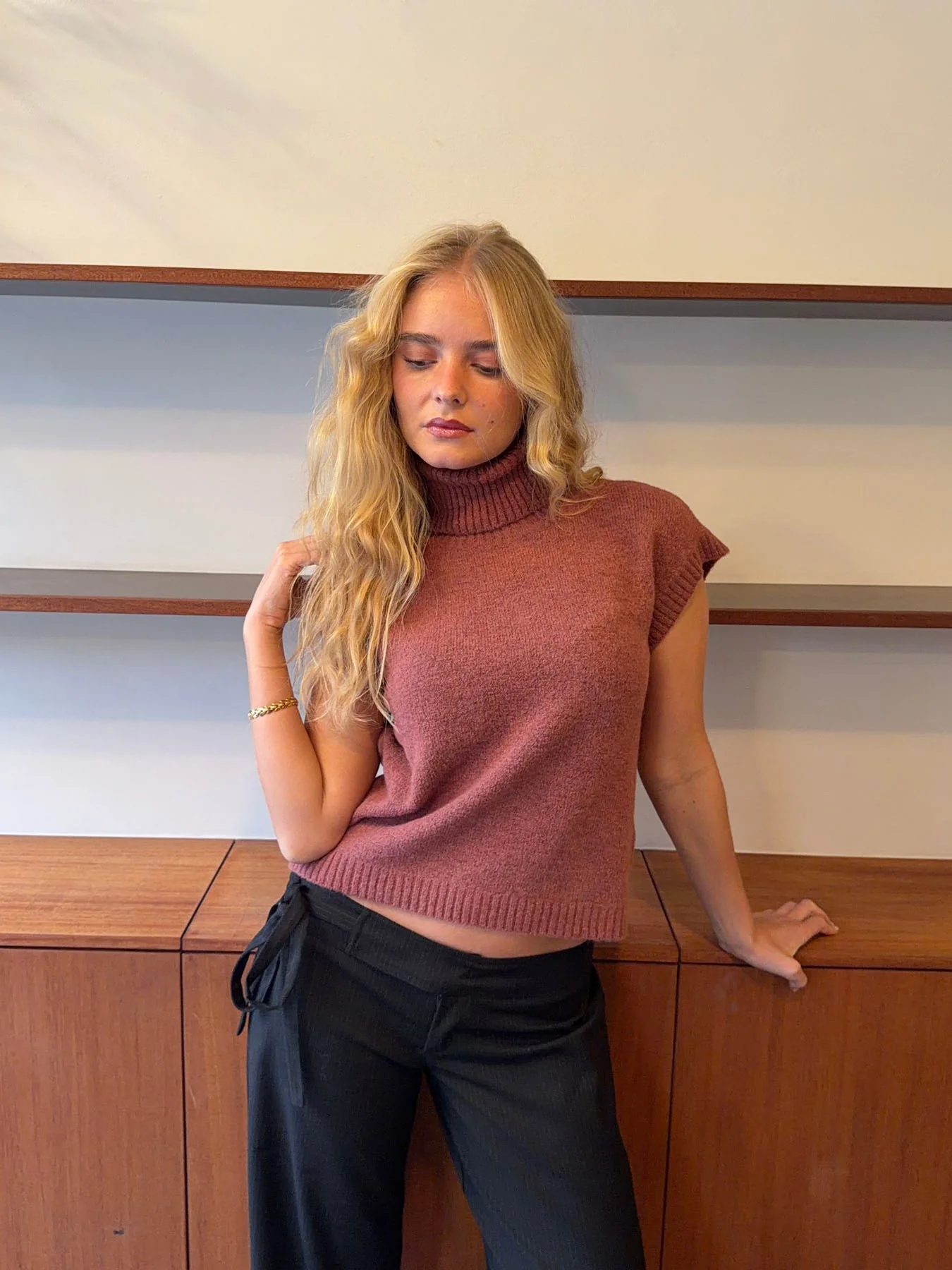 Linua vest with Turtleneck – Rust/rose 3 Linua vest with Turtleneck – Rust/rose
