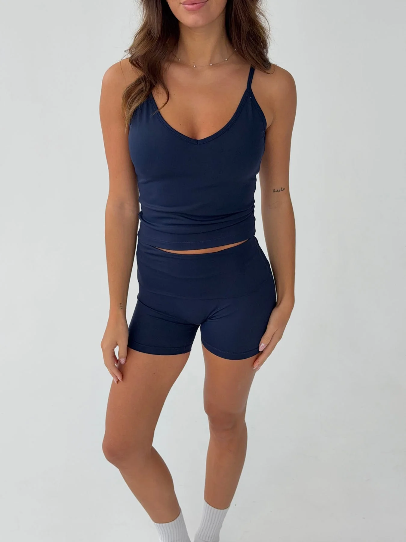 Lively v-neck tank top - Midnight 6 Lively v-neck tank top - Midnight