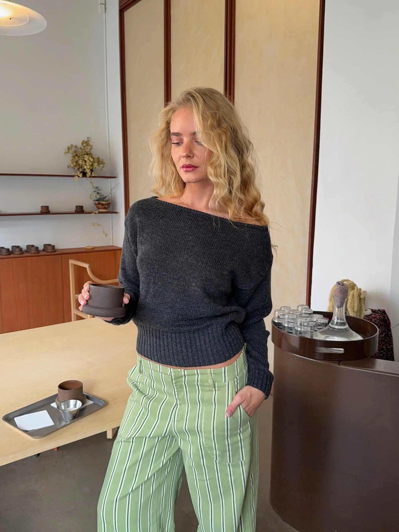 Loni one shoulder knit sweater in wool – Grey 10 Loni one shoulder knit sweater in wool – Grey