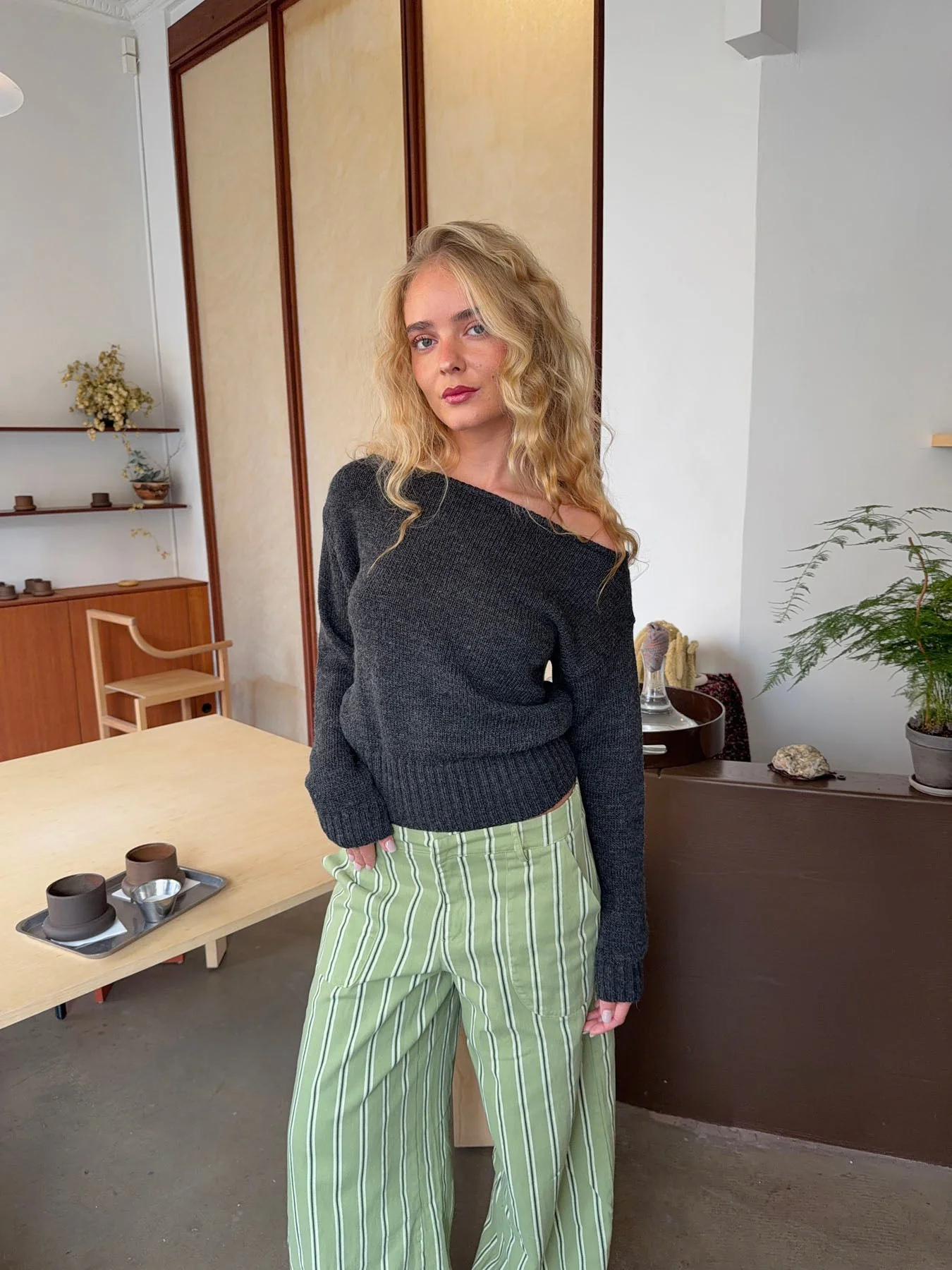 Loni one shoulder knit sweater in wool – Grey 11 Loni one shoulder knit sweater in wool – Grey