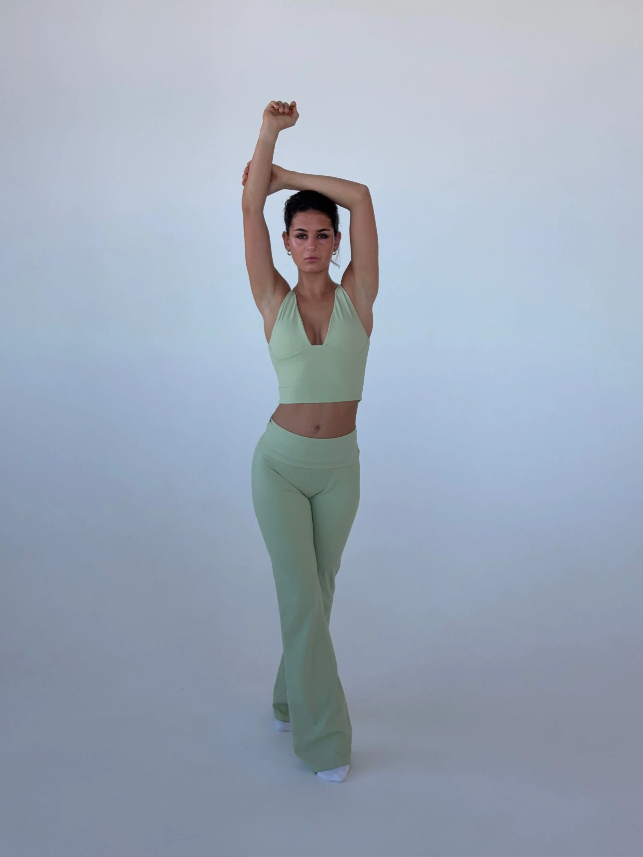 Ultimate v-neck top - Matcha 10 Ultimate v-neck top - Matcha