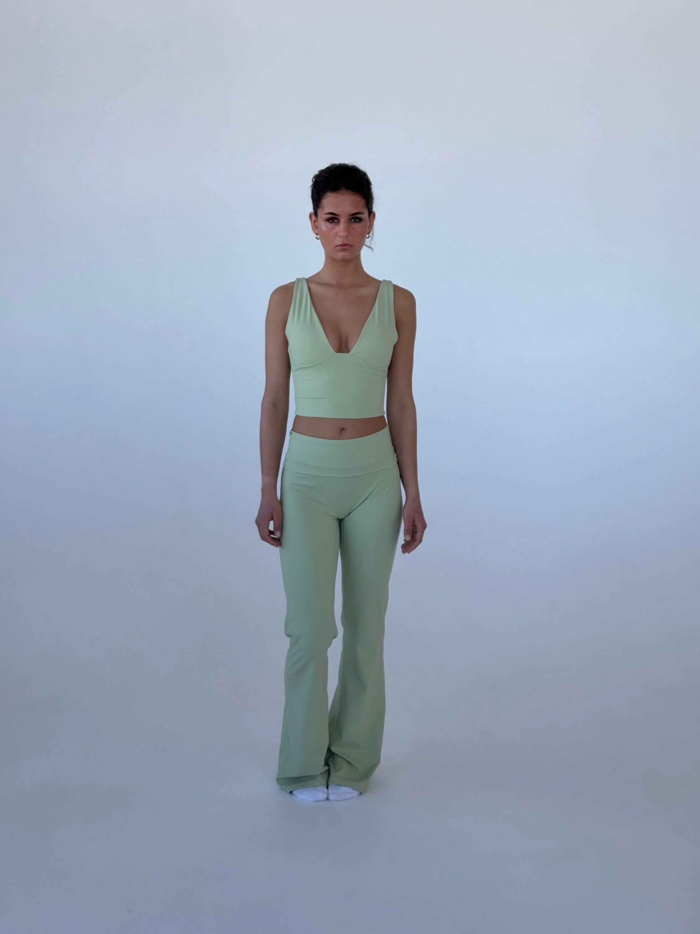 Ultimate v-neck top - Matcha 11 Ultimate v-neck top - Matcha