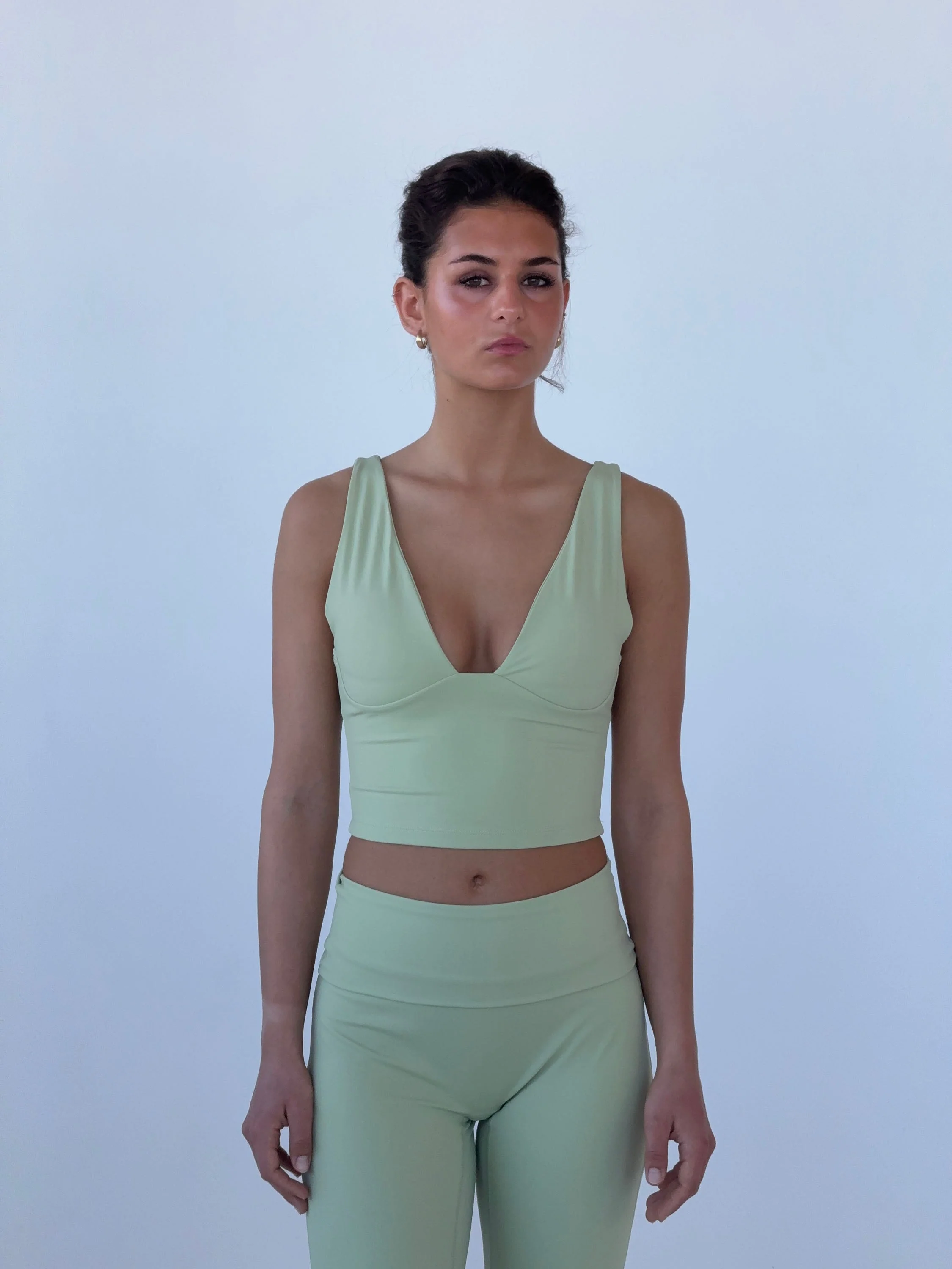Ultimate v-neck top - Matcha 13 Ultimate v-neck top - Matcha