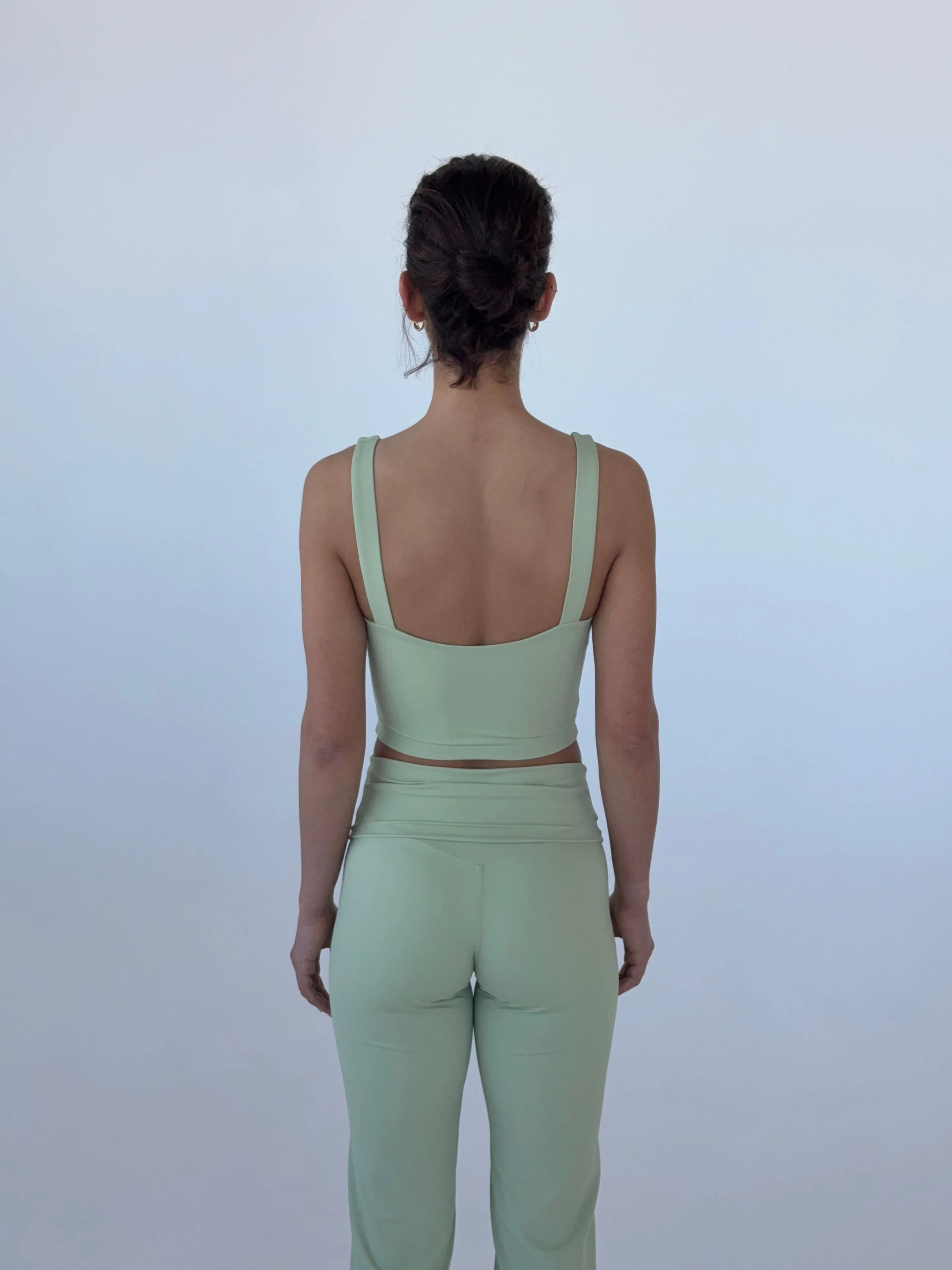 Ultimate v-neck top - Matcha 8 Ultimate v-neck top - Matcha
