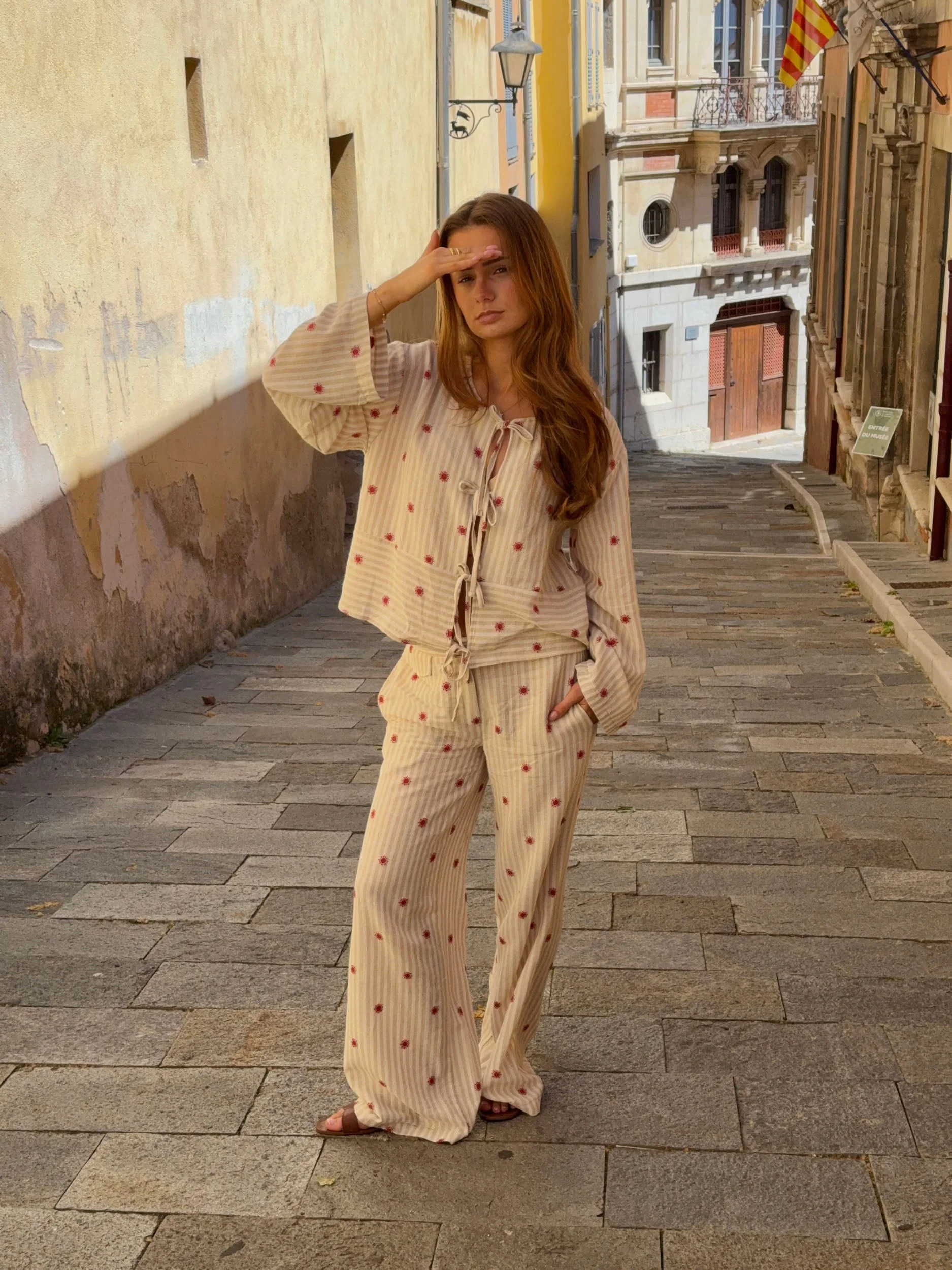 Mireille trousers with sun pattern – Beige/red 12 Mireille trousers with sun pattern – Beige/red