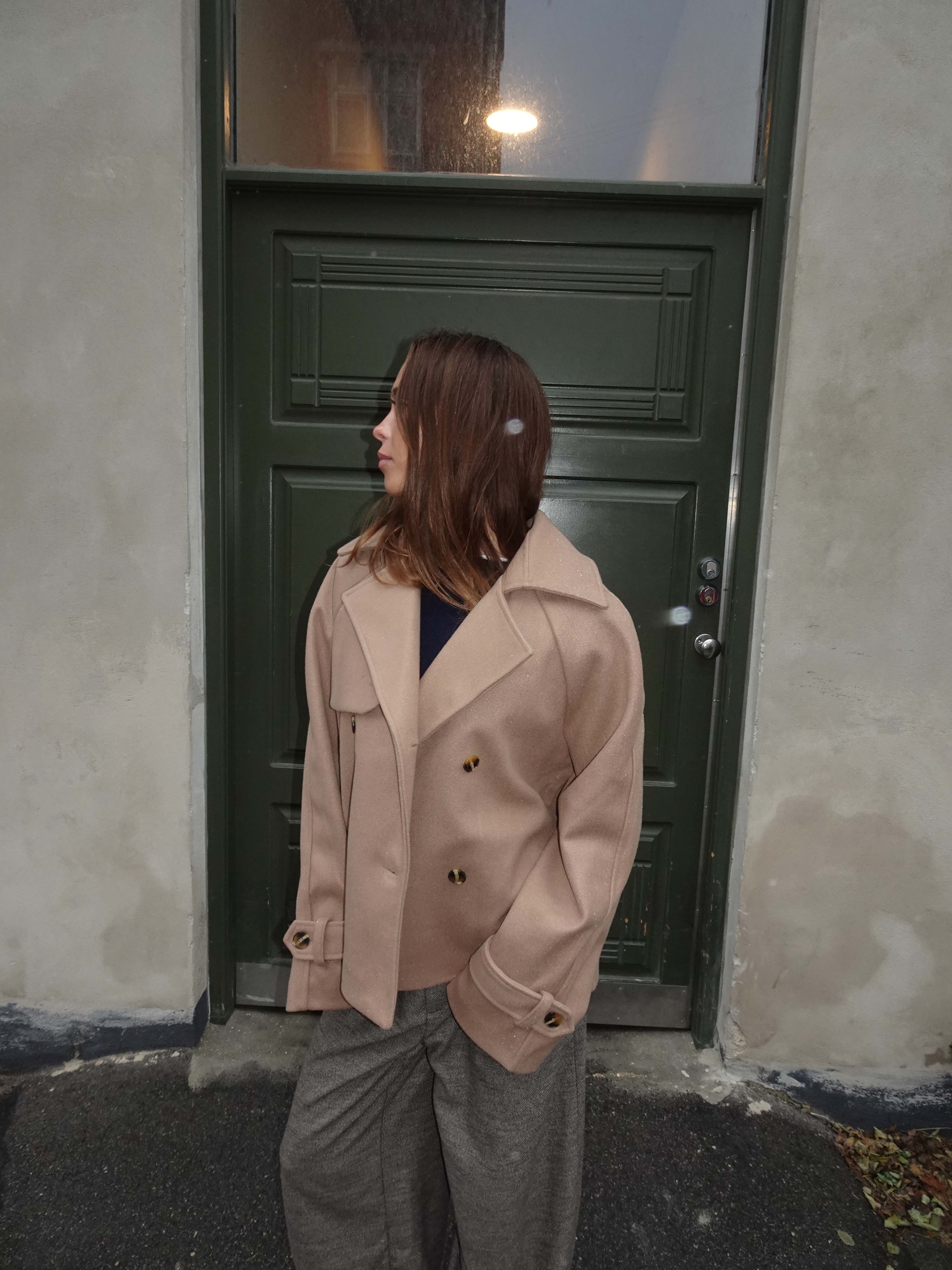 Patricia short trenchcoat - Beige 2 Patricia short trenchcoat - Beige