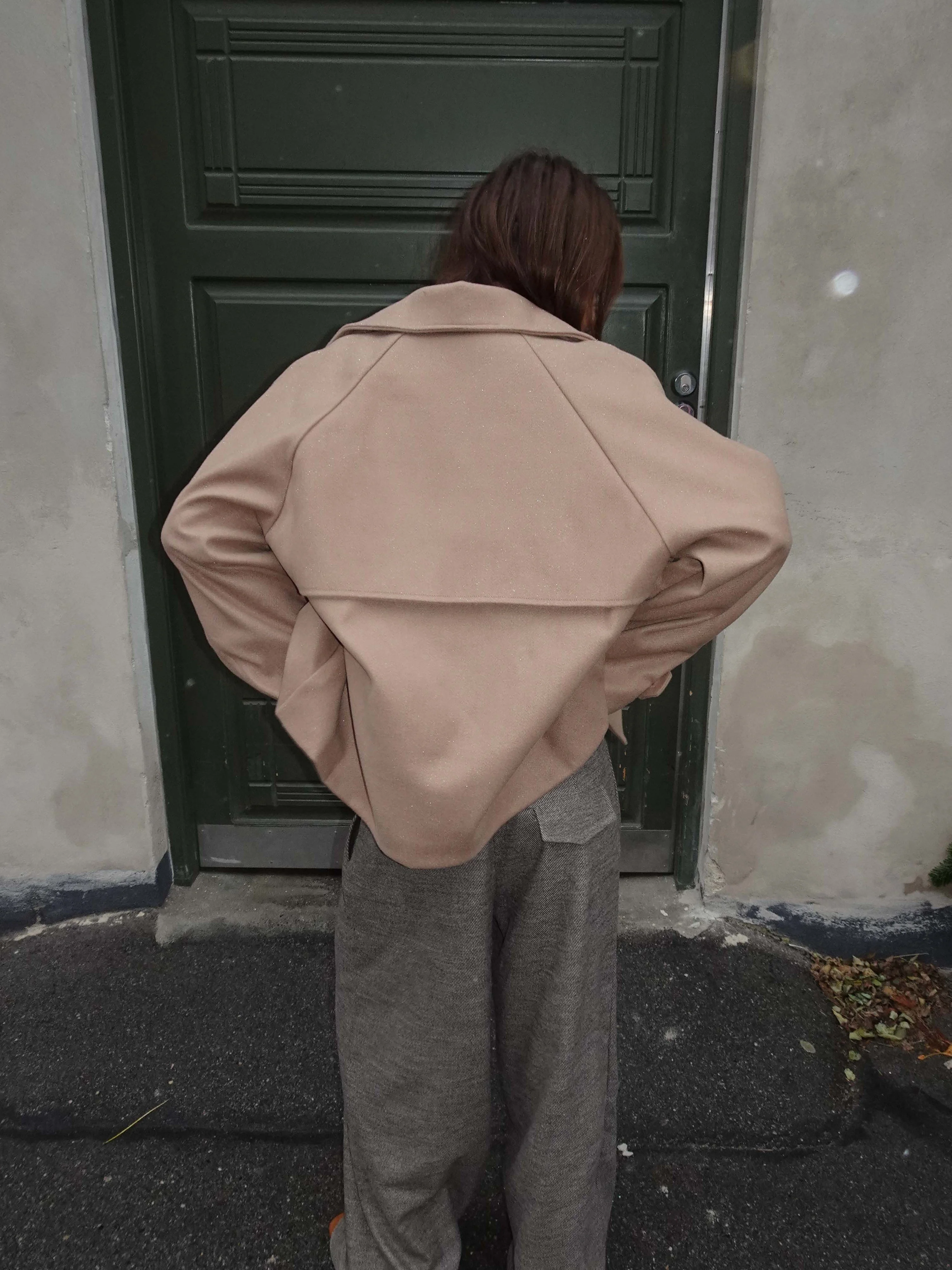 Patricia short trenchcoat - Beige 3 Patricia short trenchcoat - Beige