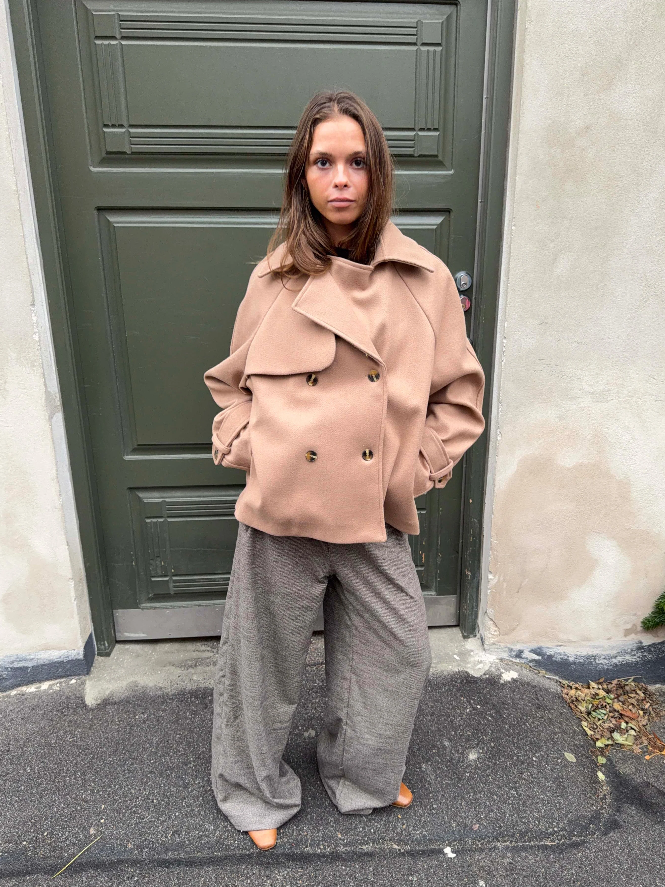 Patricia short trenchcoat - Beige 4 Patricia short trenchcoat - Beige