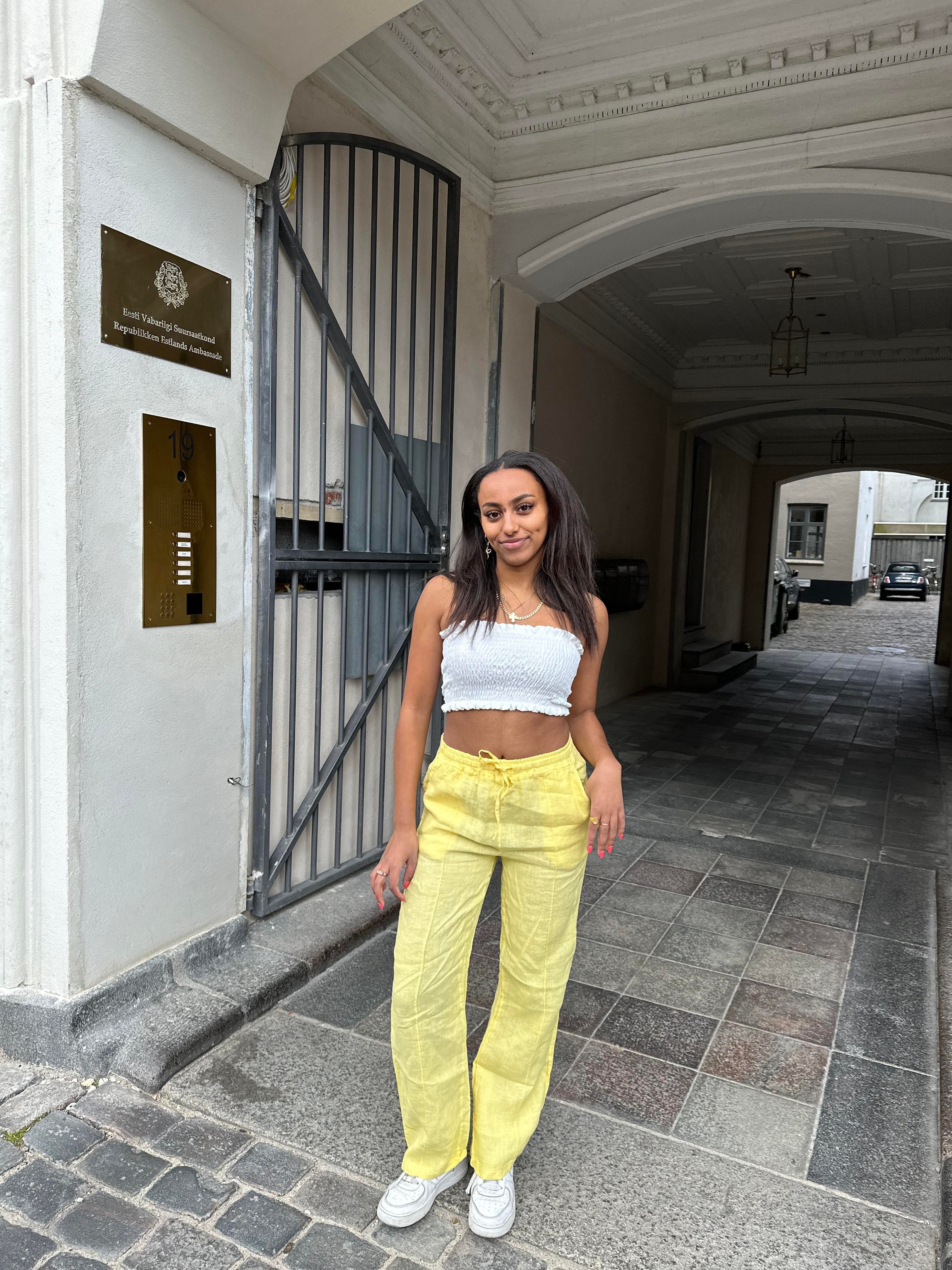 Signe linen pants - Yellow 3 Signe linen pants - Yellow