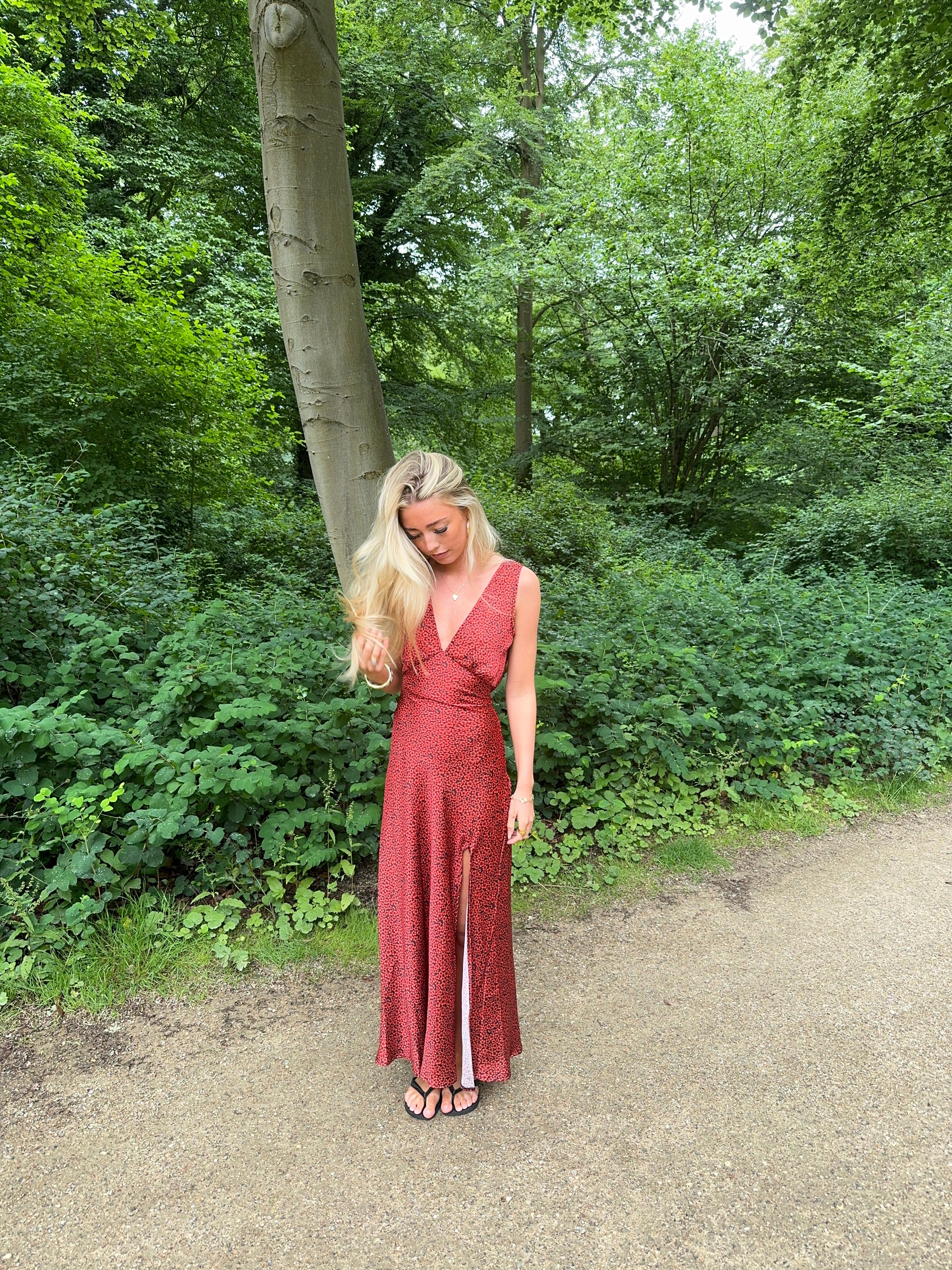 Marielle dress with flowers - Black/red 3 Marielle dress with flowers - Black/red