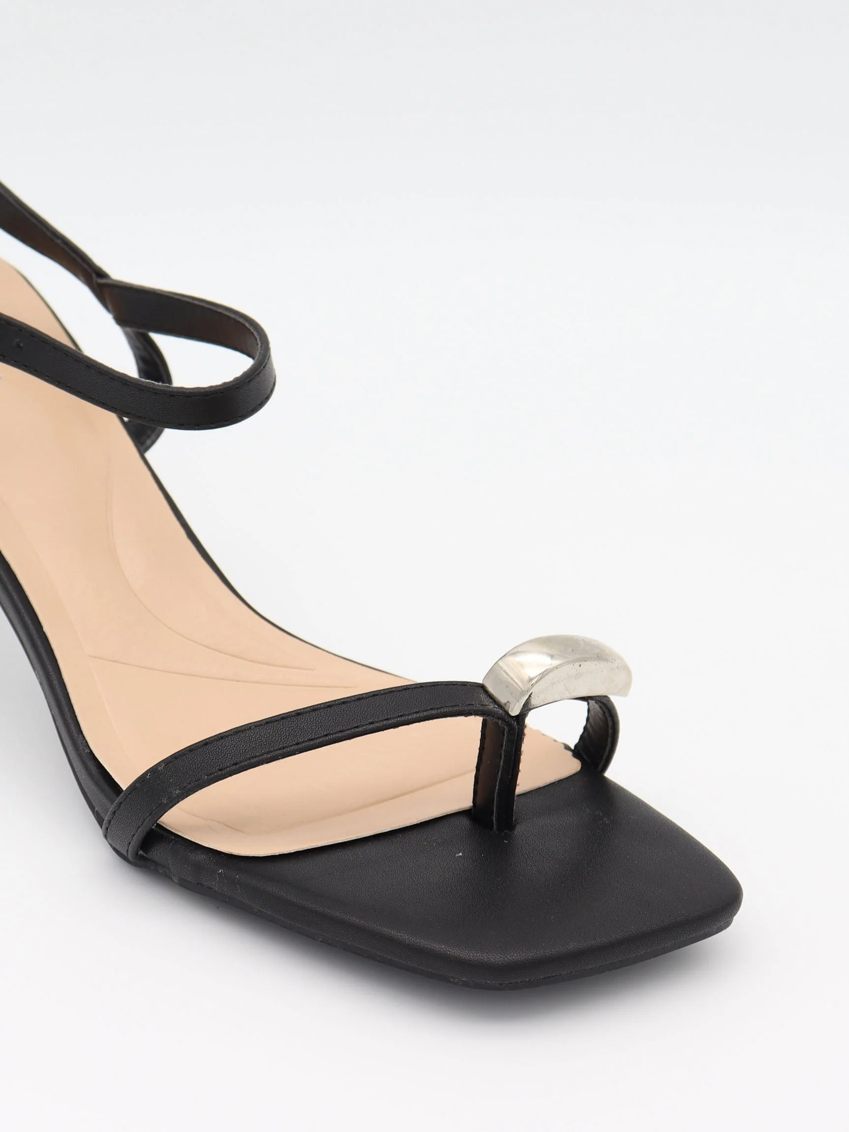 Prima heels - Black 6 Prima heels - Black